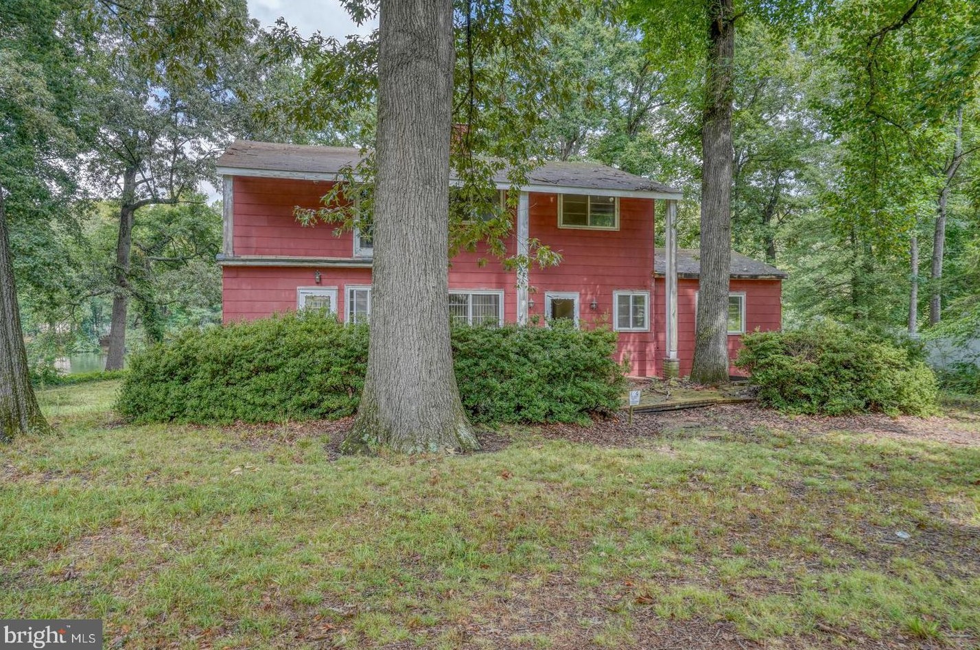 213 Shore Dr, Dover DE  19901-5740 exterior