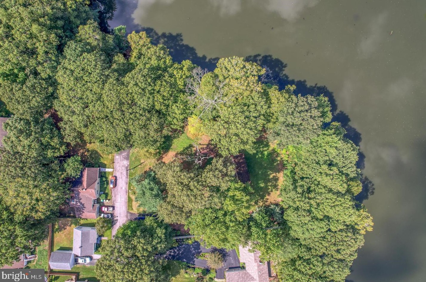 213 Shore Dr, Dover DE  19901-5740 exterior