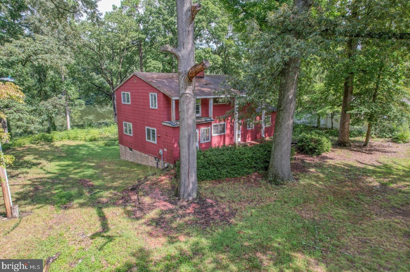 213 Shore Dr, Dover DE  19901-5740 exterior