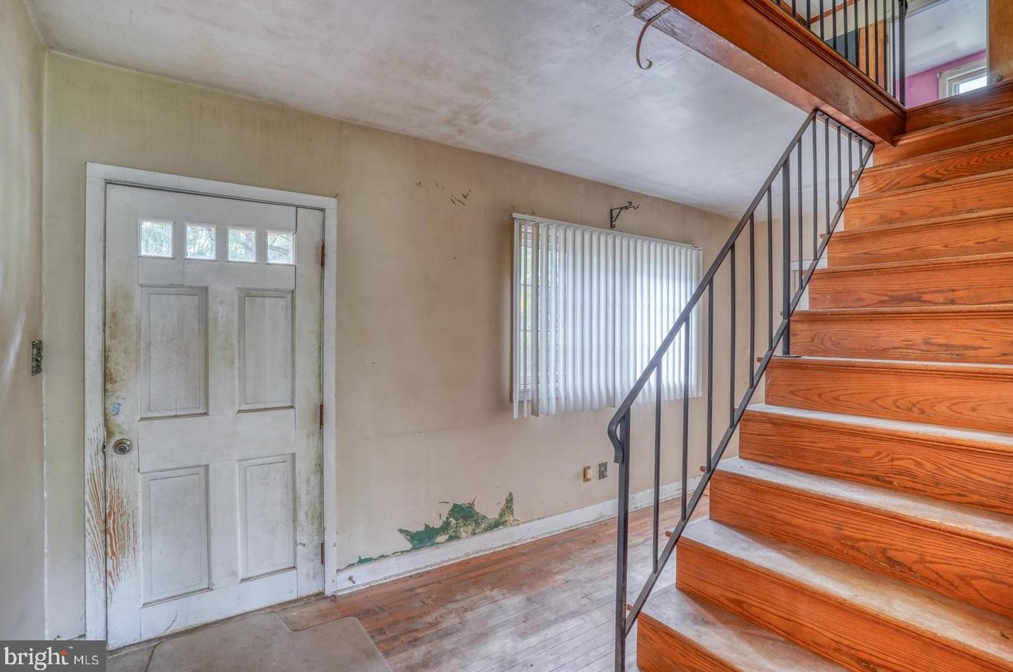 213 Shore Dr, Dover DE  19901-5740 exterior