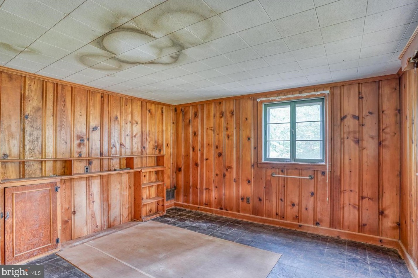 213 Shore Dr, Dover DE  19901-5740 exterior