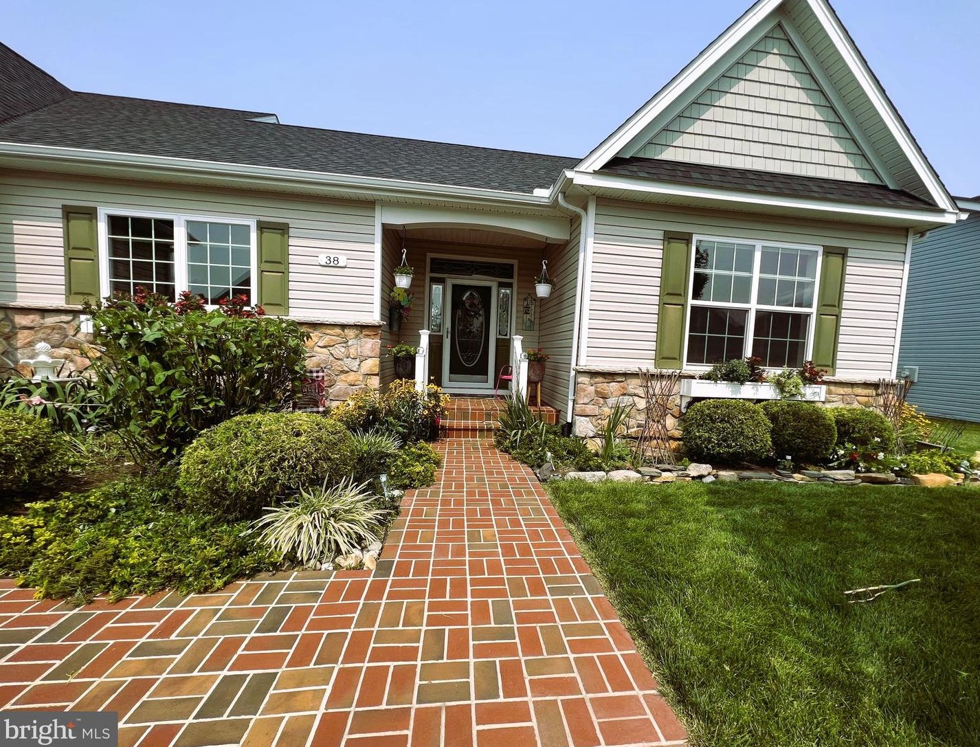 38 Ponds Edge Way, Dover, DE 19904