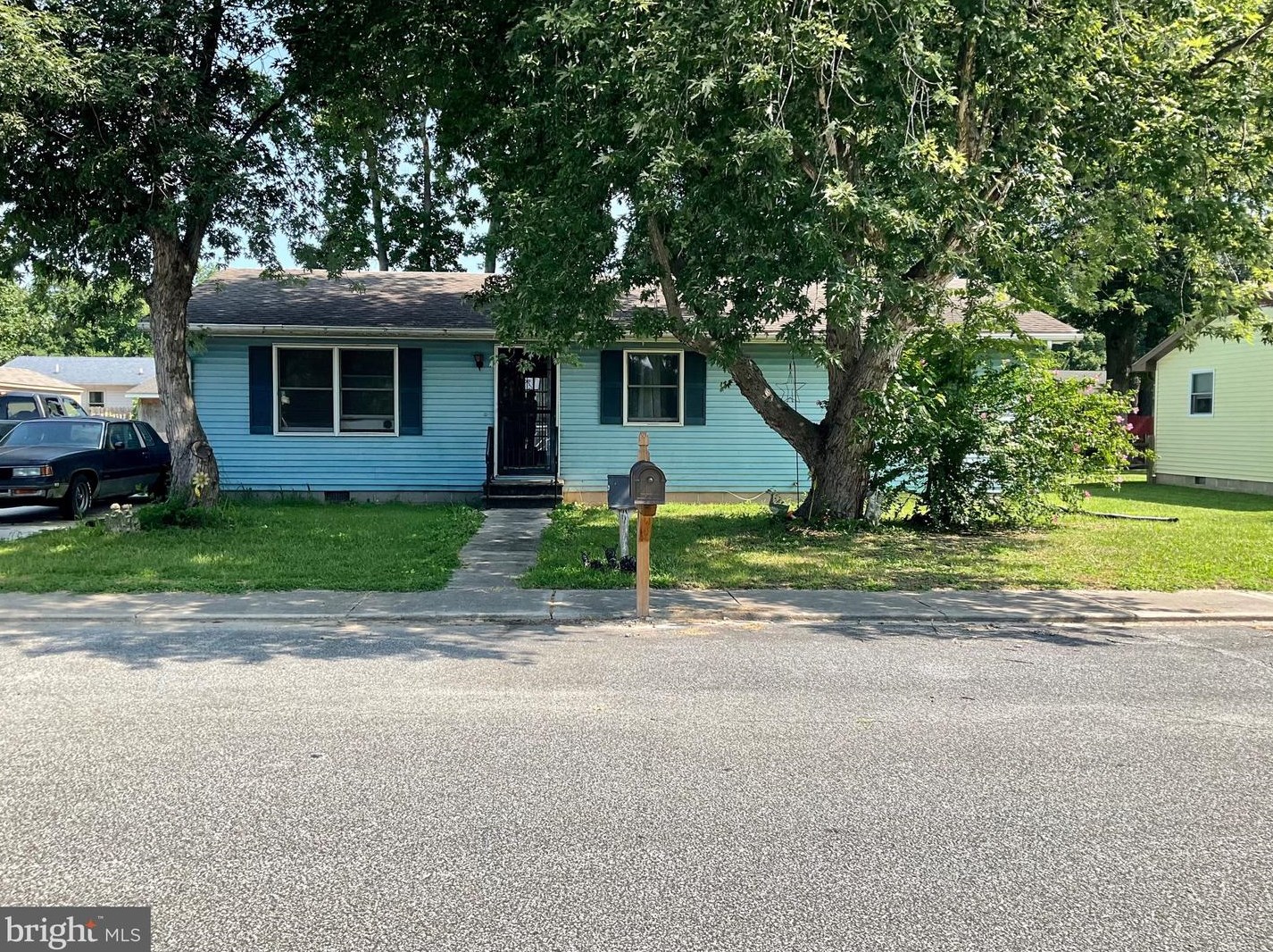 205 Woodsedge Ln, Felton, DE 19943