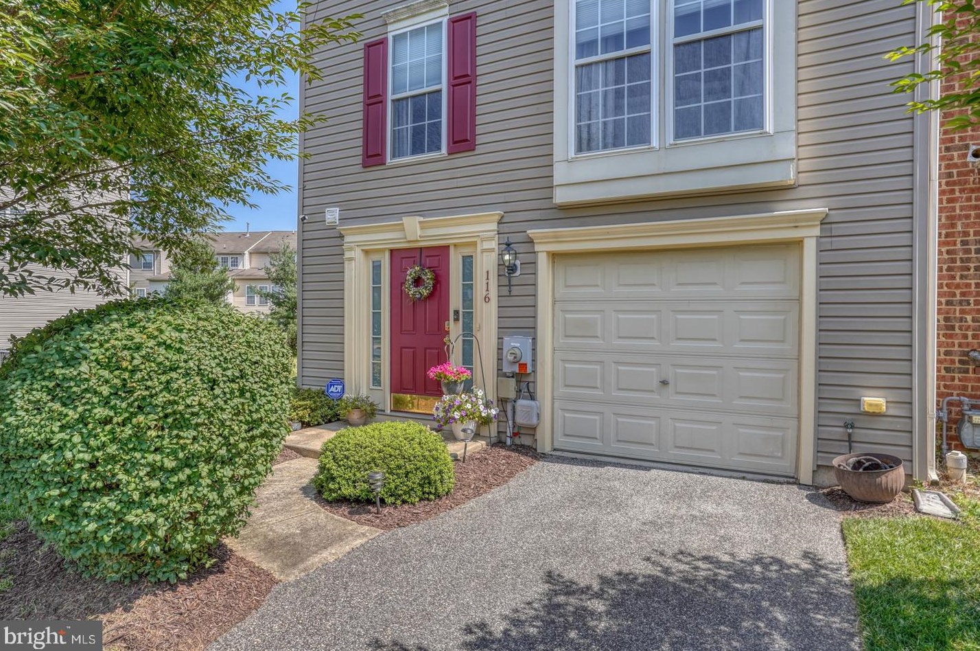 116 Summer Dr, Smyrna, DE 19977-4104