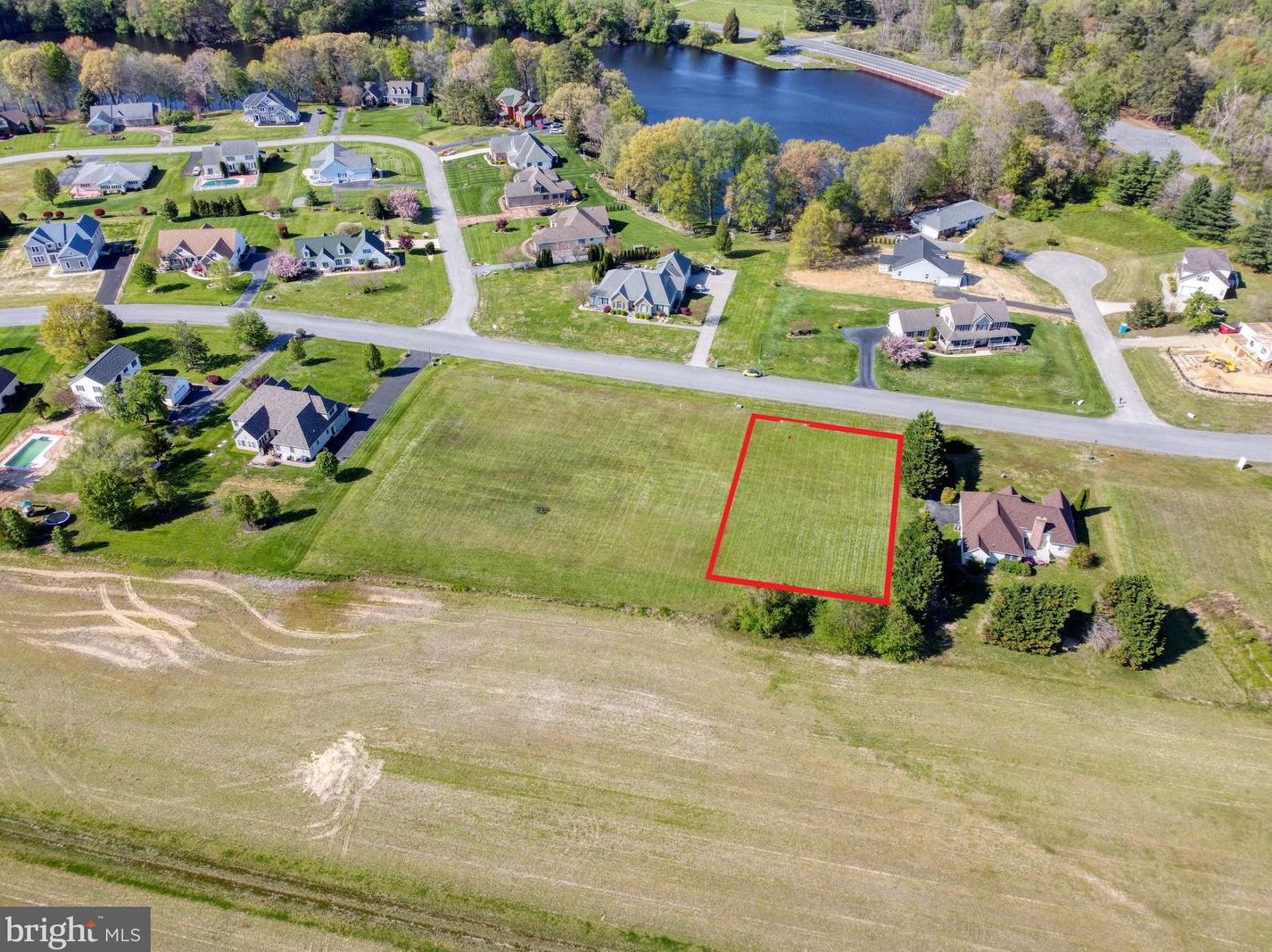 202 Waterside Dr, Felton, DE 19943-4300