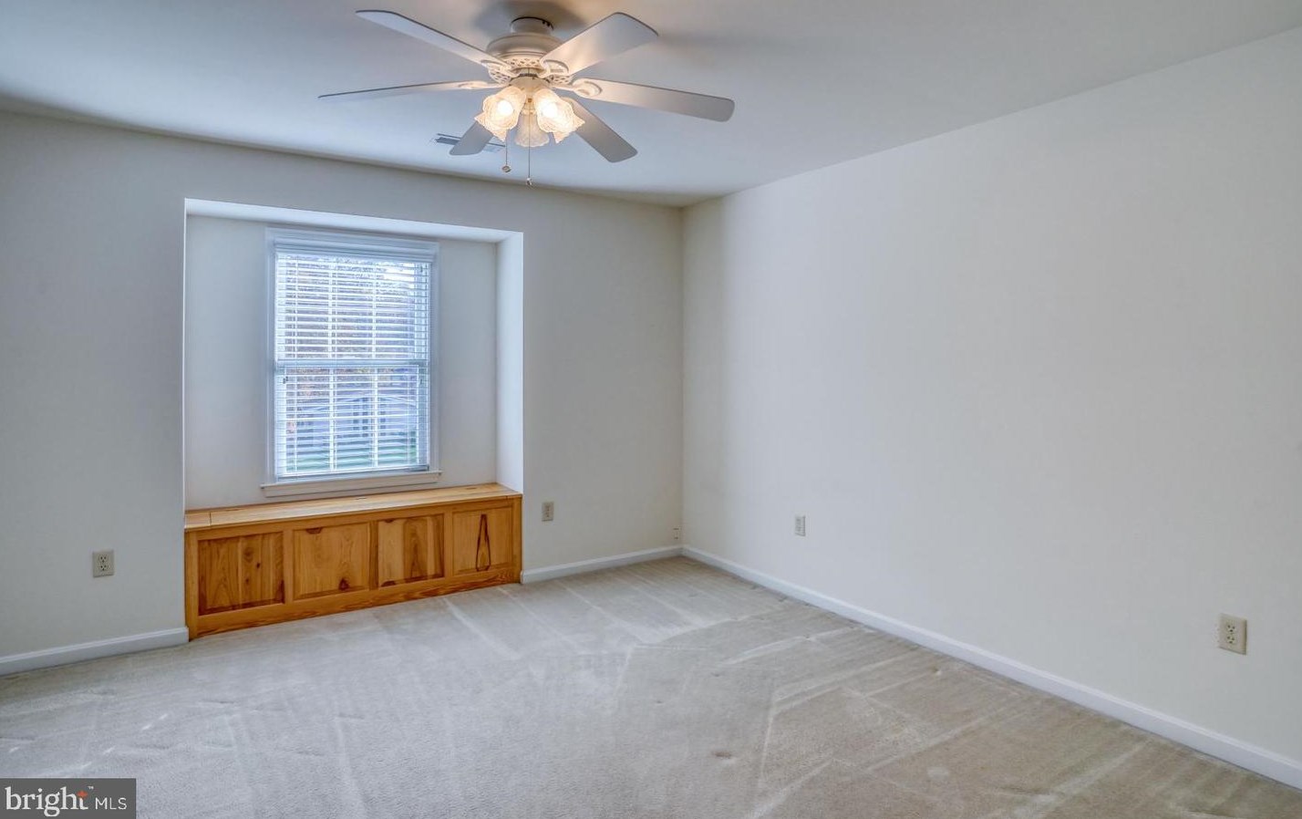 9 Holly Cove Ln, Dover DE  19901-6285 exterior