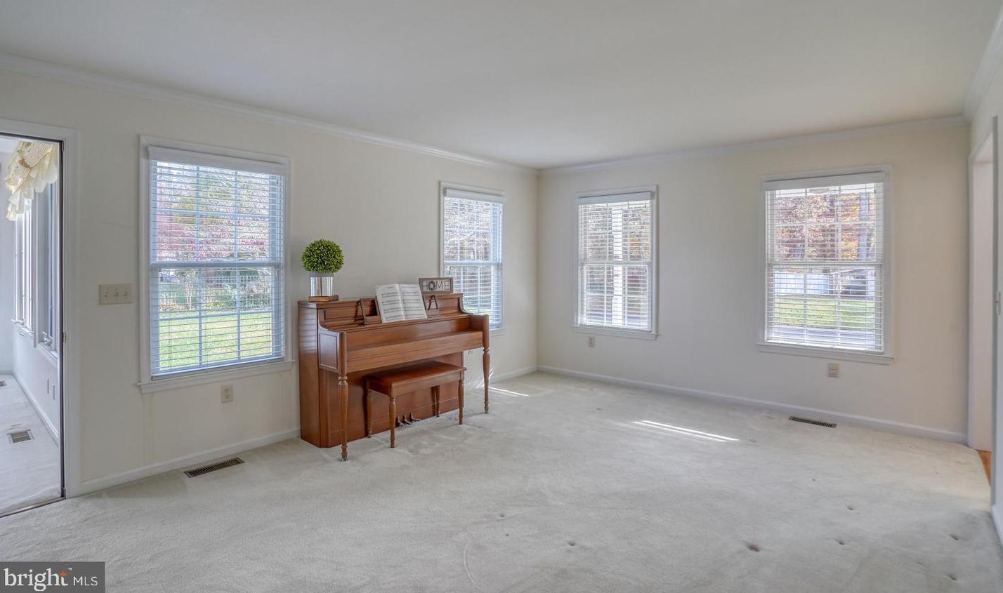 9 Holly Cove Ln, Dover DE  19901-6285 exterior