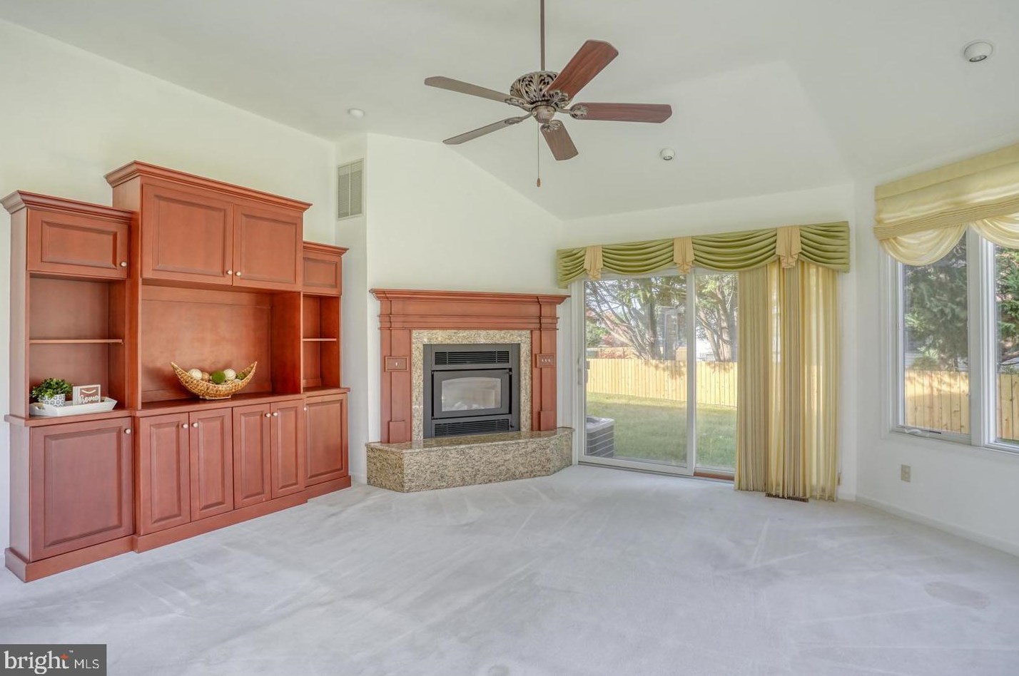 9 Holly Cove Ln, Dover DE  19901-6285 exterior