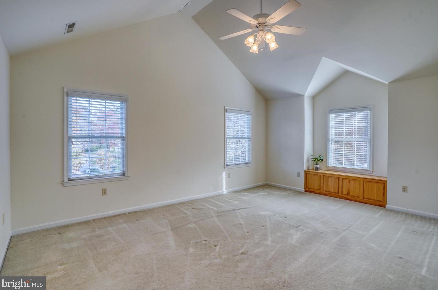 9 Holly Cove Ln, Dover DE  19901-6285 exterior