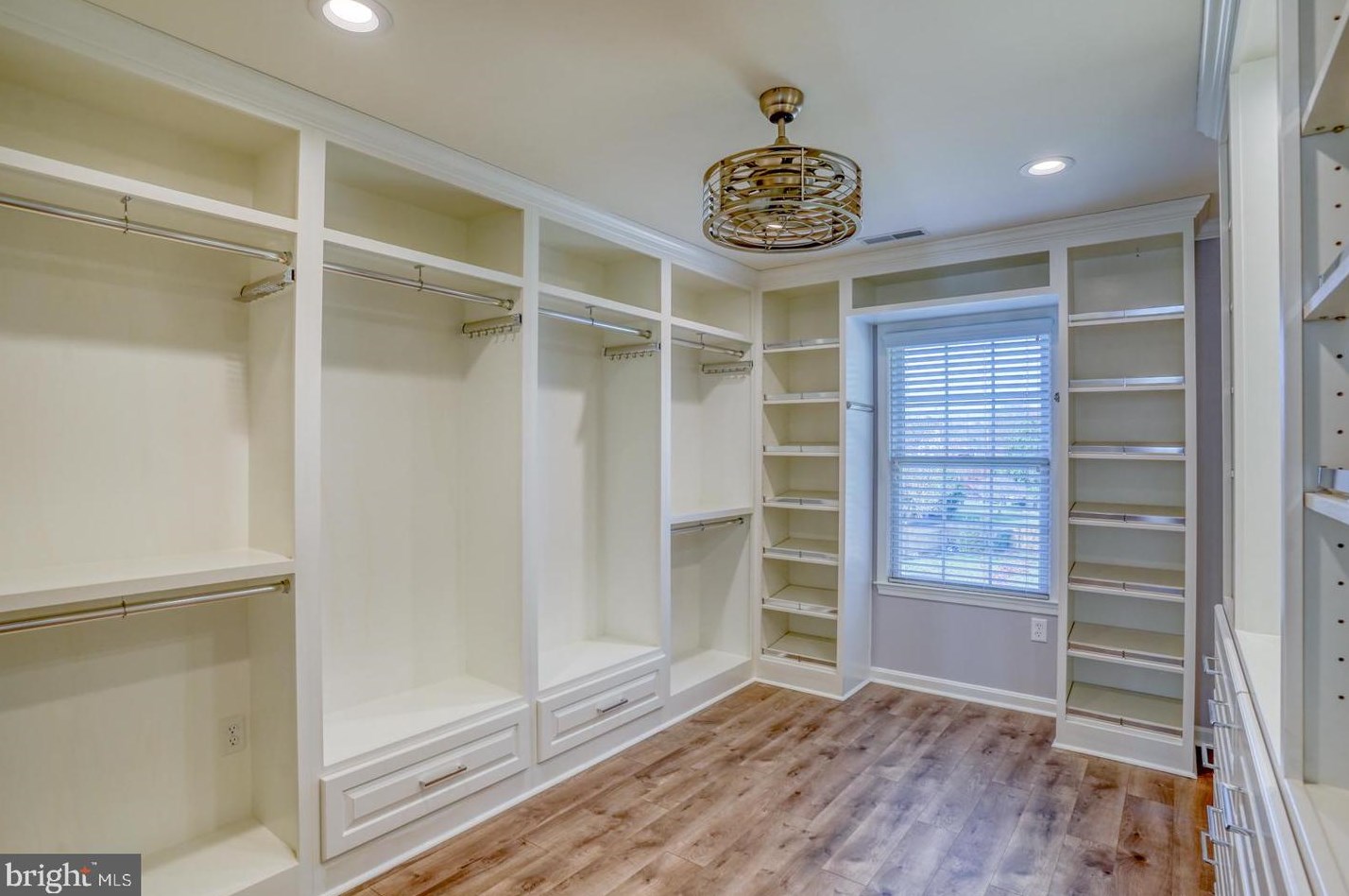 9 Holly Cove Ln, Dover DE  19901-6285 exterior