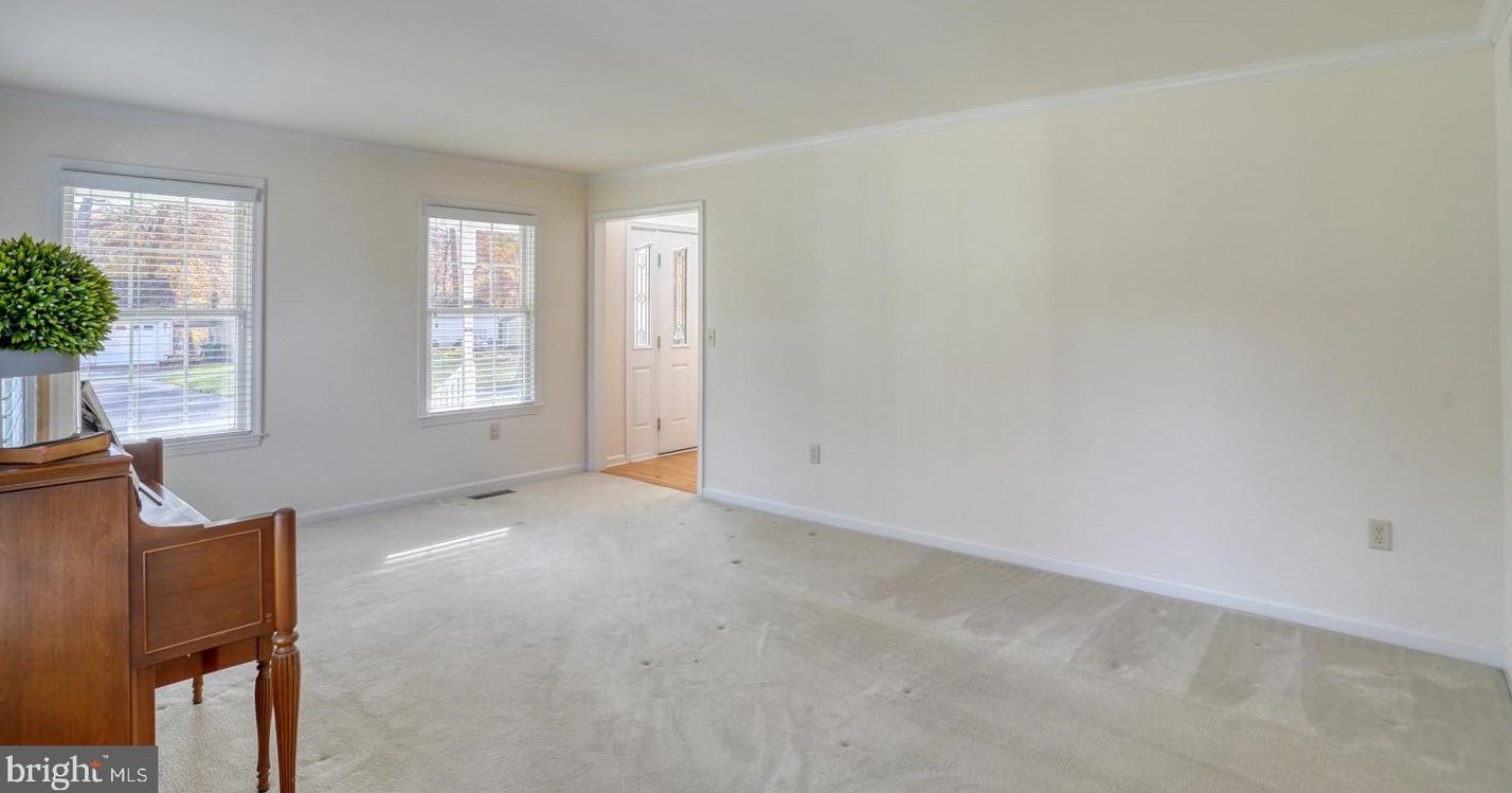 9 Holly Cove Ln, Dover DE  19901-6285 exterior