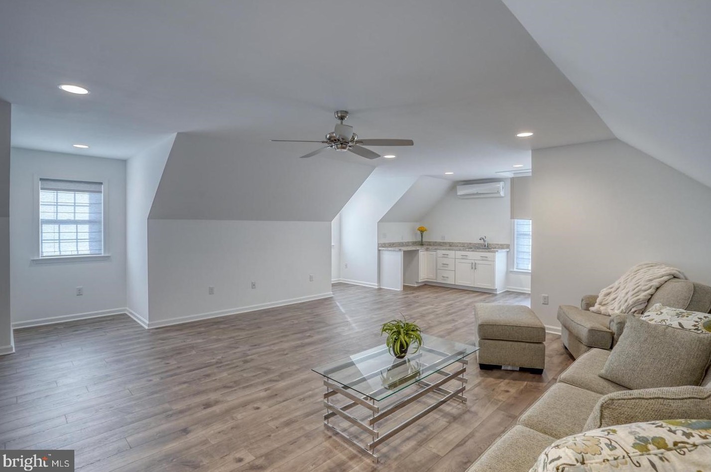 9 Holly Cove Ln, Dover DE  19901-6285 exterior