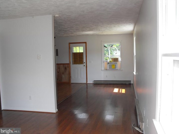 109 Sewell St #4, Felton, DE 19943
