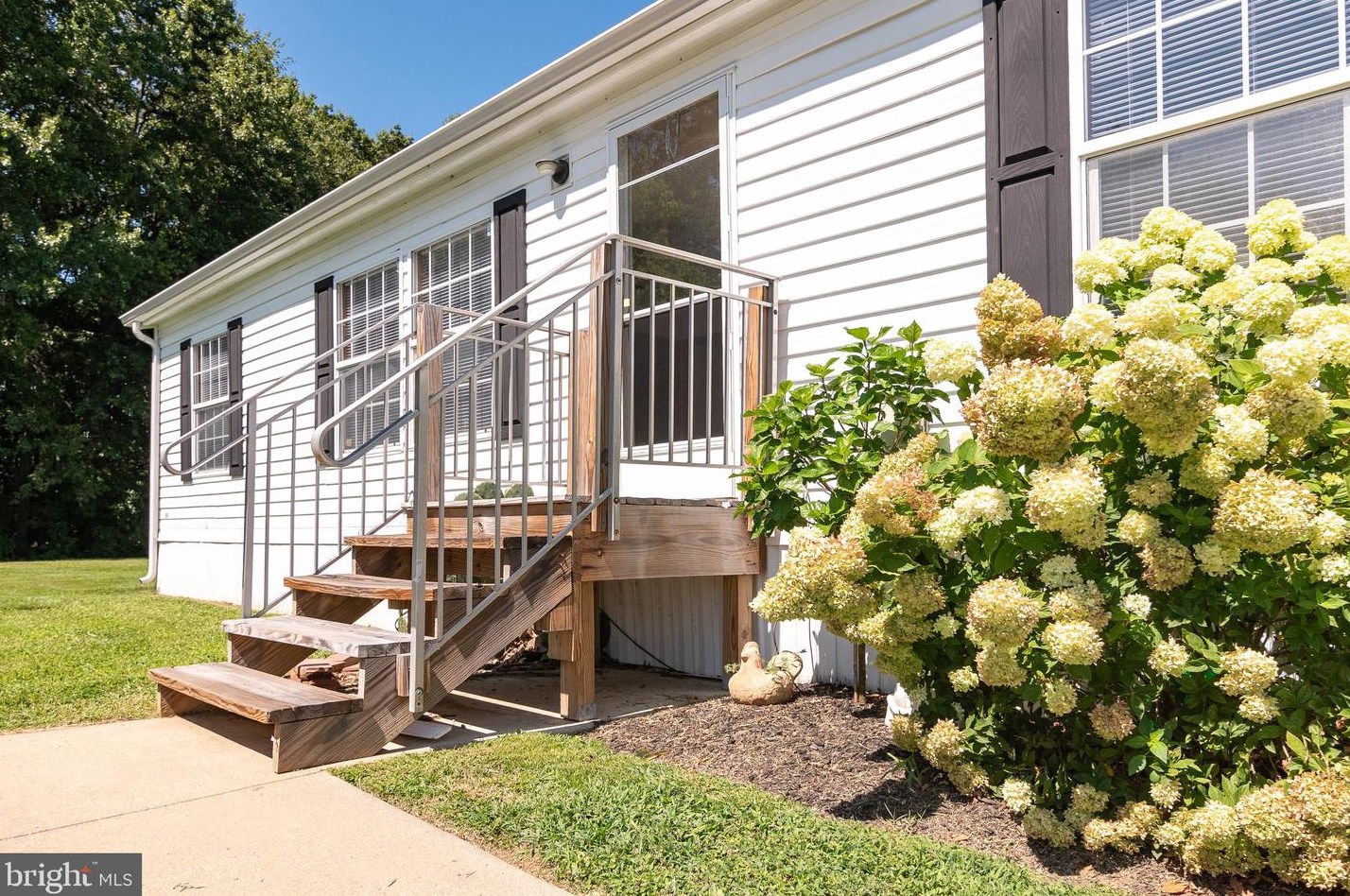 404 Fox Pointe Dr, Dover, DE 19904