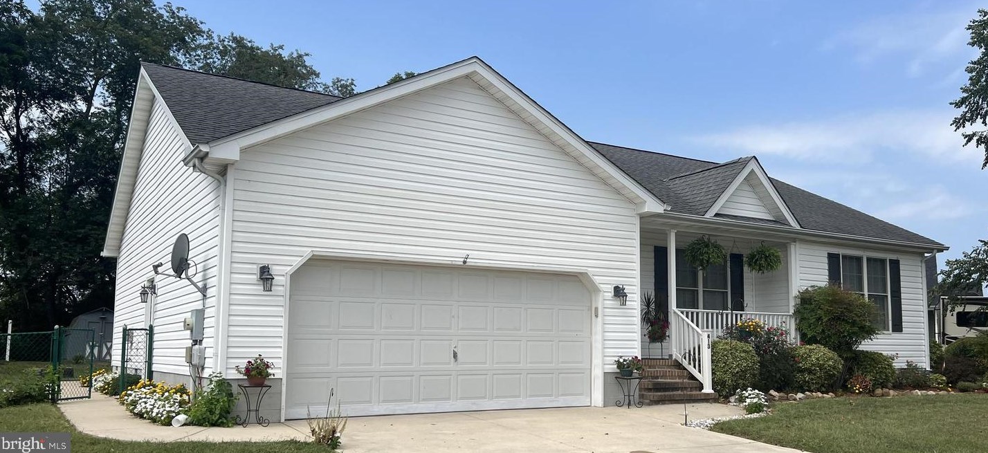 413 Ryan Ct, Felton, DE 19943-9283