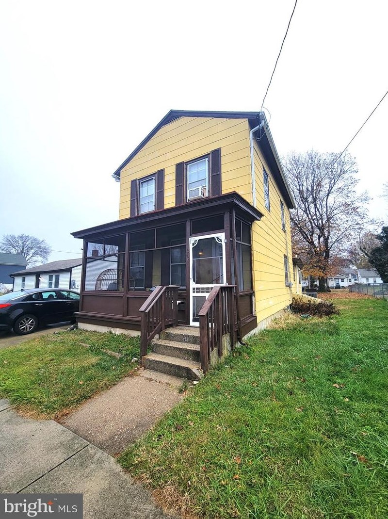 219 Queen St, Dover DE  19904-3151 exterior