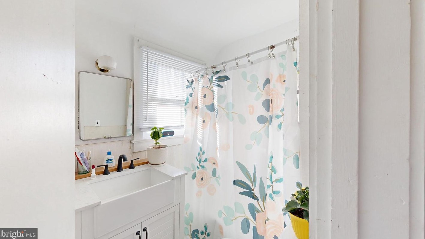 219 Queen St, Dover DE  19904-3151 exterior