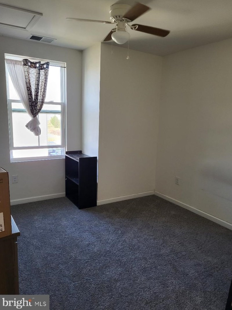 331 Nob Hill Rd, Dover DE  19901-8851 exterior