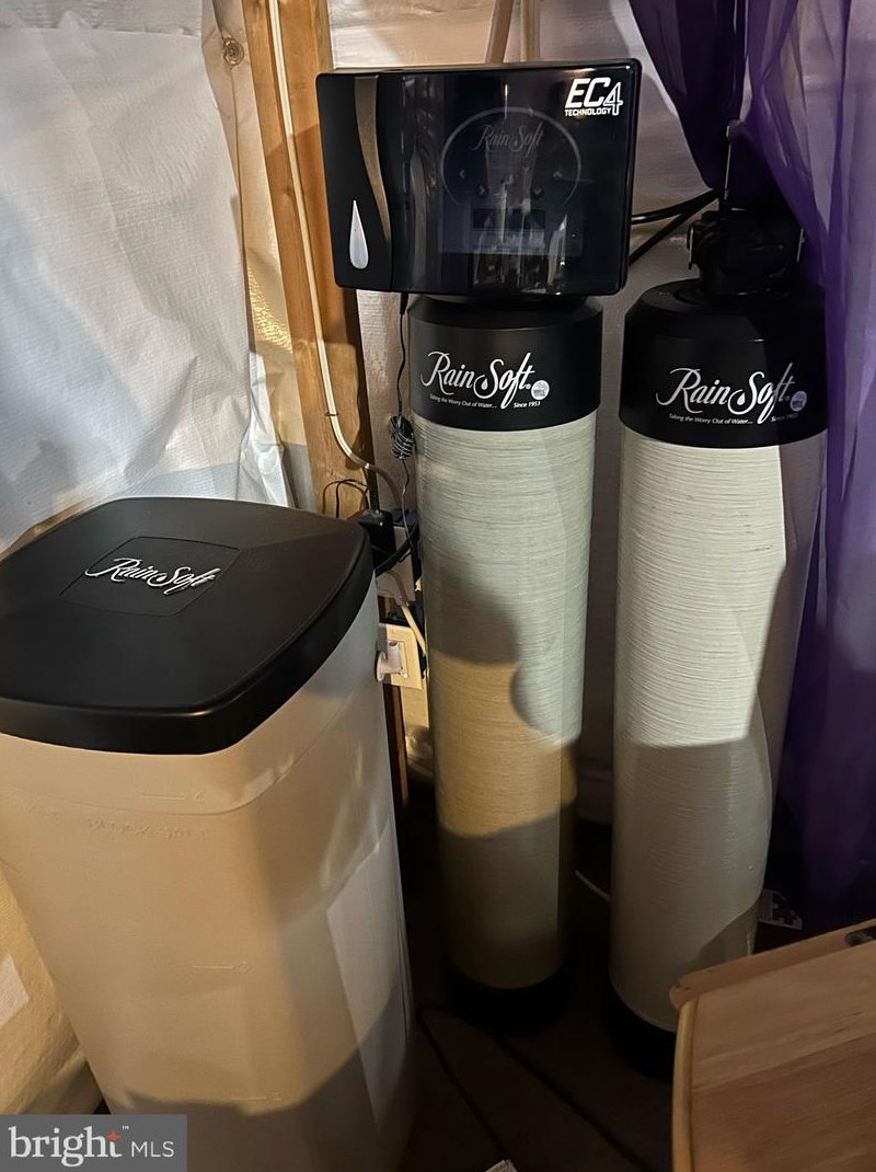 331 Nob Hill Rd, Dover DE  19901-8851 exterior