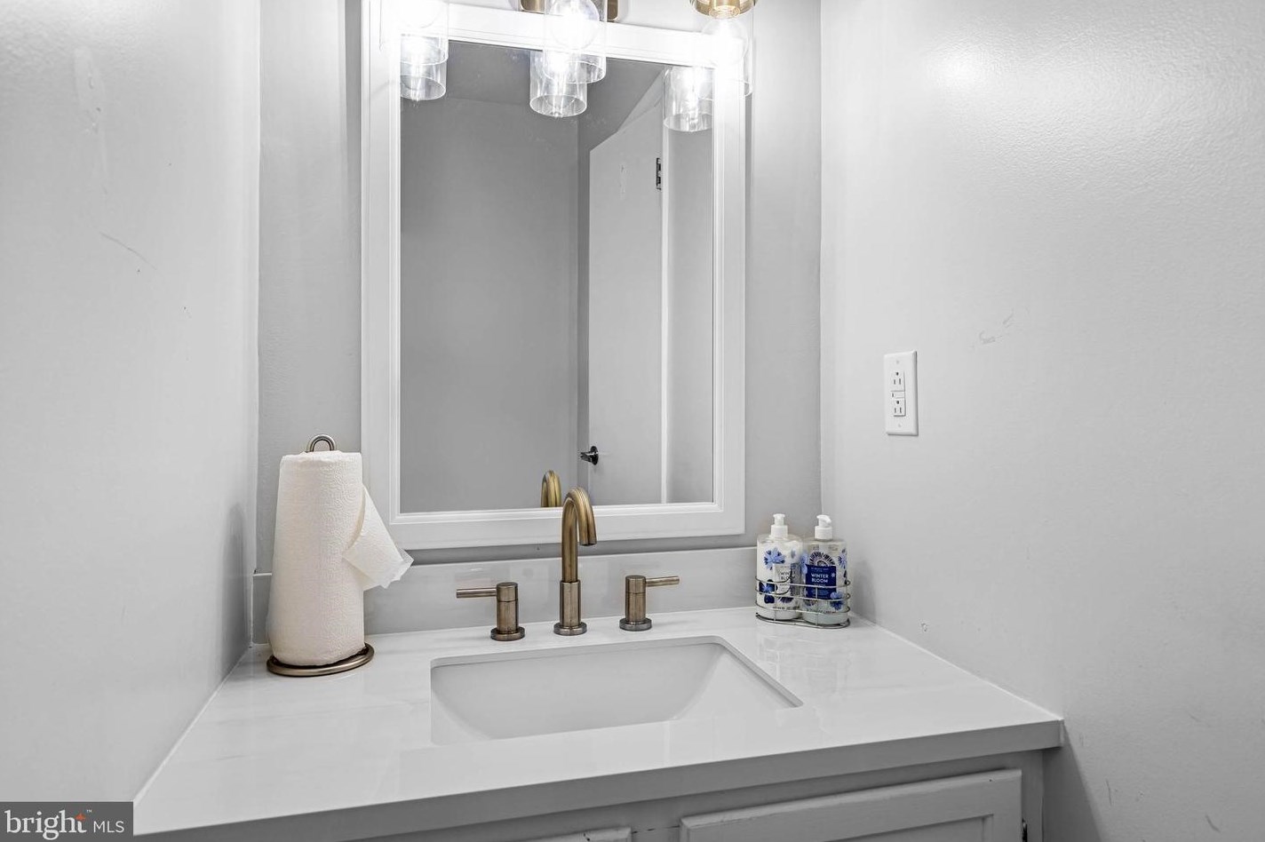 14 Drew Ct, Dover DE  19901-6422 exterior