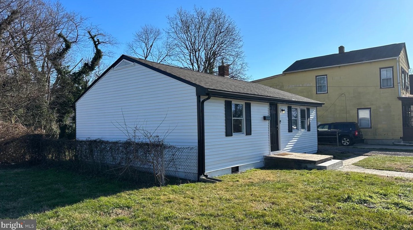 223 Queen St, Dover DE  19904-3151 exterior