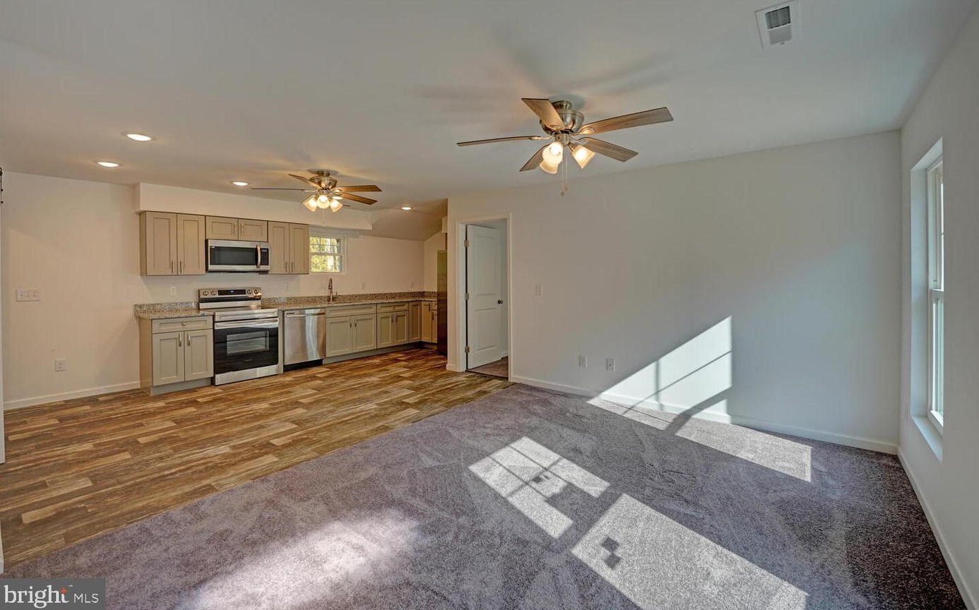 1325 Walker Rd, Dover DE  19904-6543 exterior