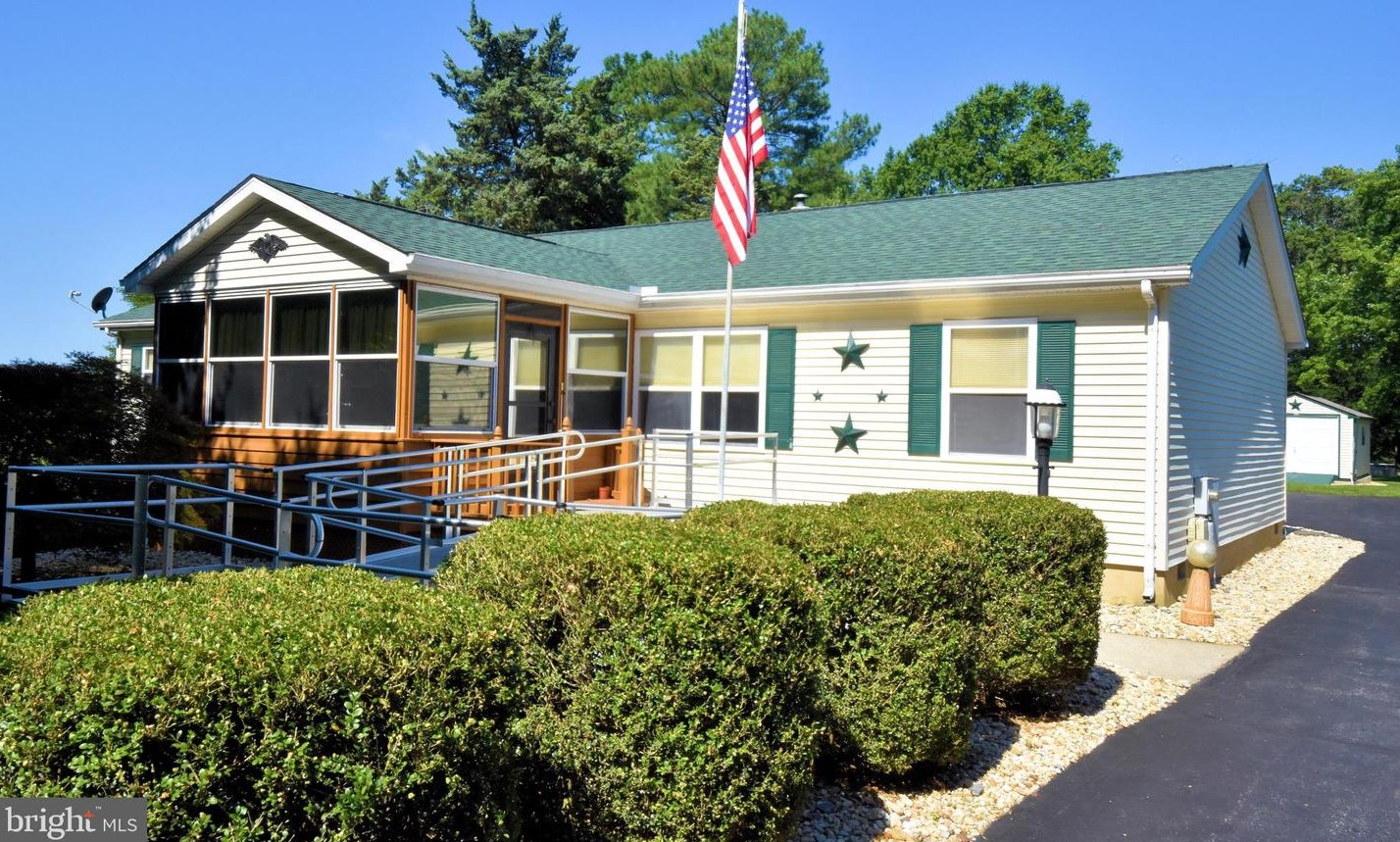 2103 White Oak Rd, Dover, DE 19901-3359