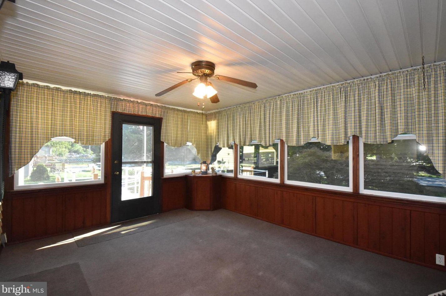 2103 White Oak Rd, Dover DE  19901-3359 exterior