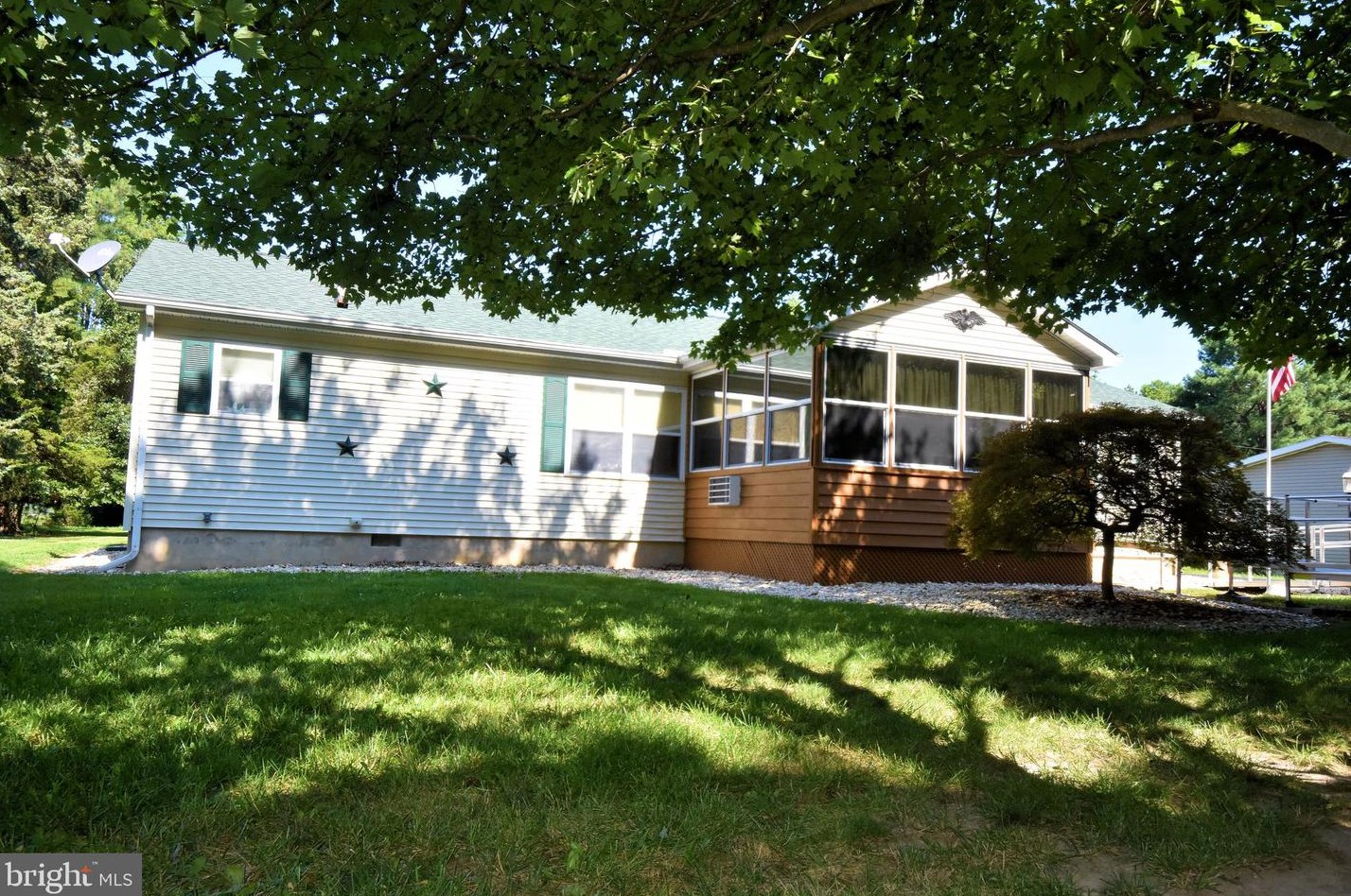 2103 White Oak Rd, Dover DE  19901-3359 exterior