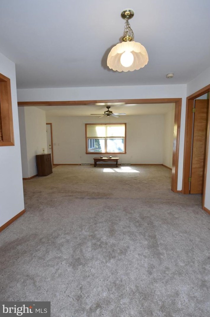 2103 White Oak Rd, Dover DE  19901-3359 exterior