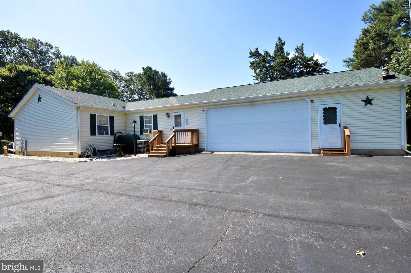 2103 White Oak Rd, Dover DE  19901-3359 exterior