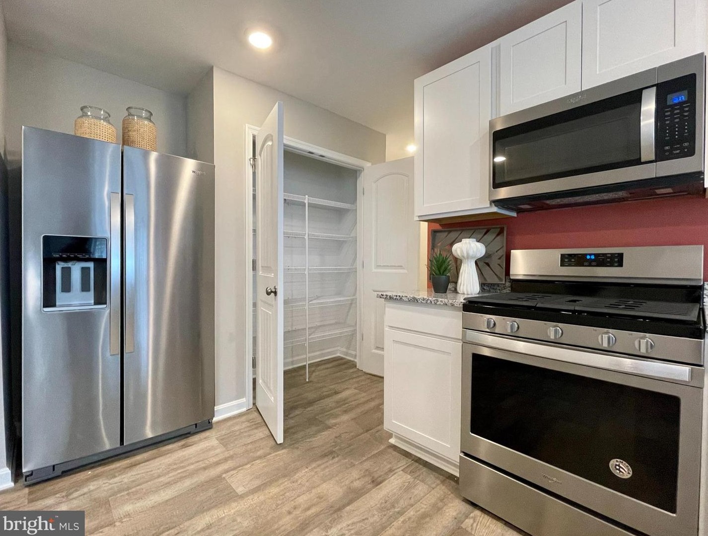 13 Ediman Ct, Dover DE  19901-6505 exterior