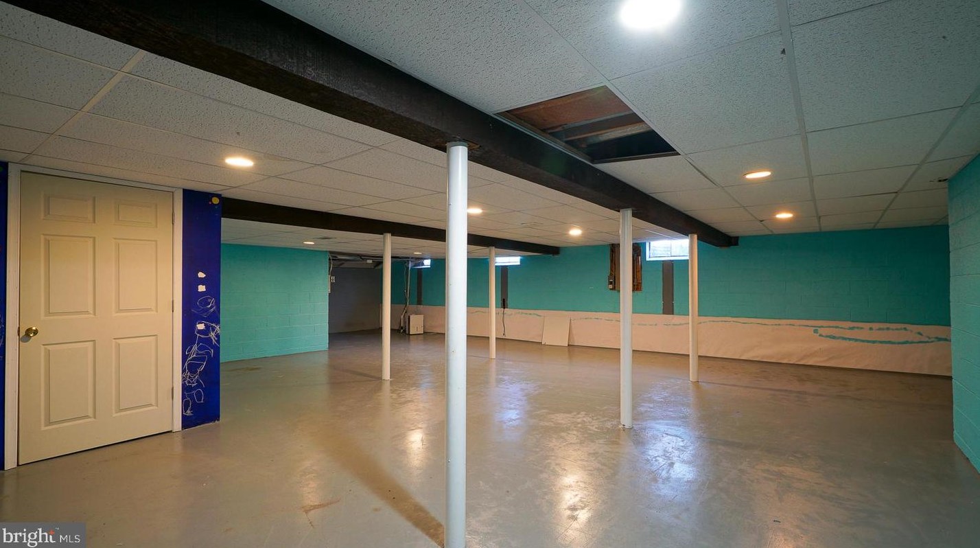 228 Old Mill Rd, Dover DE  19901-6256 exterior