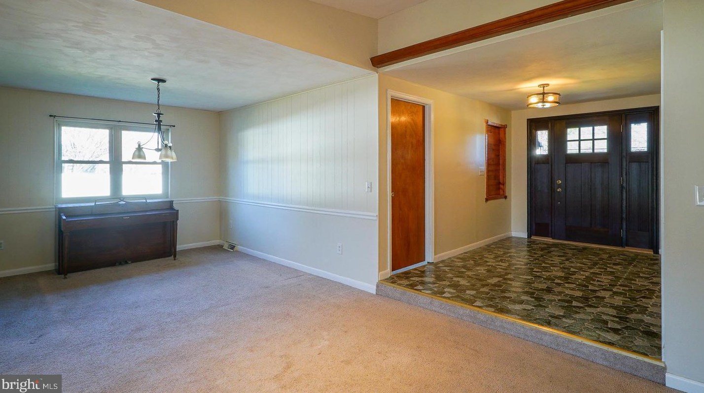 228 Old Mill Rd, Dover DE  19901-6256 exterior