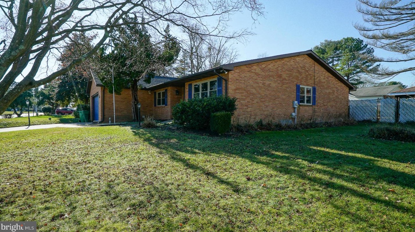 228 Old Mill Rd, Dover DE  19901-6256 exterior