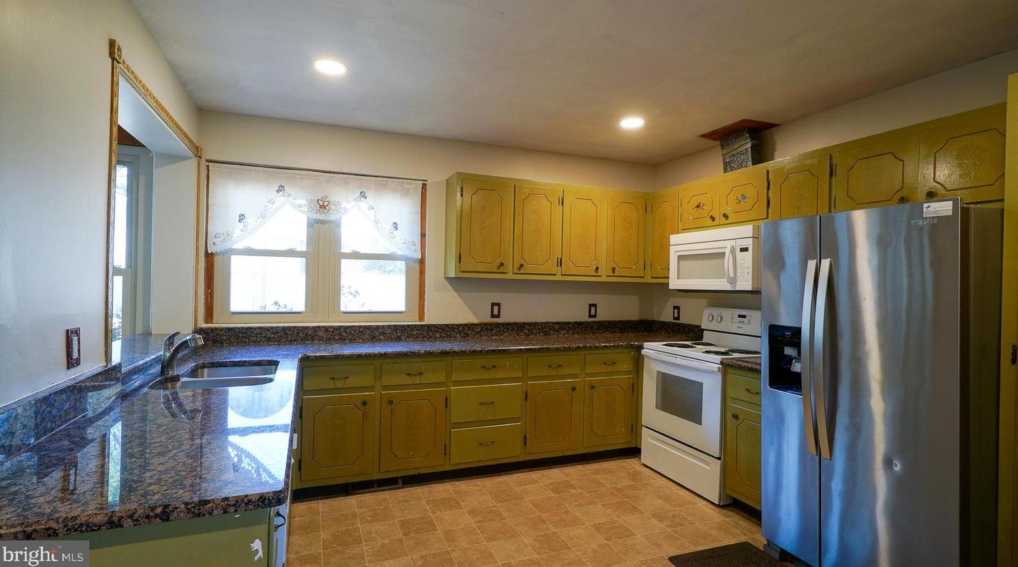 228 Old Mill Rd, Dover DE  19901-6256 exterior