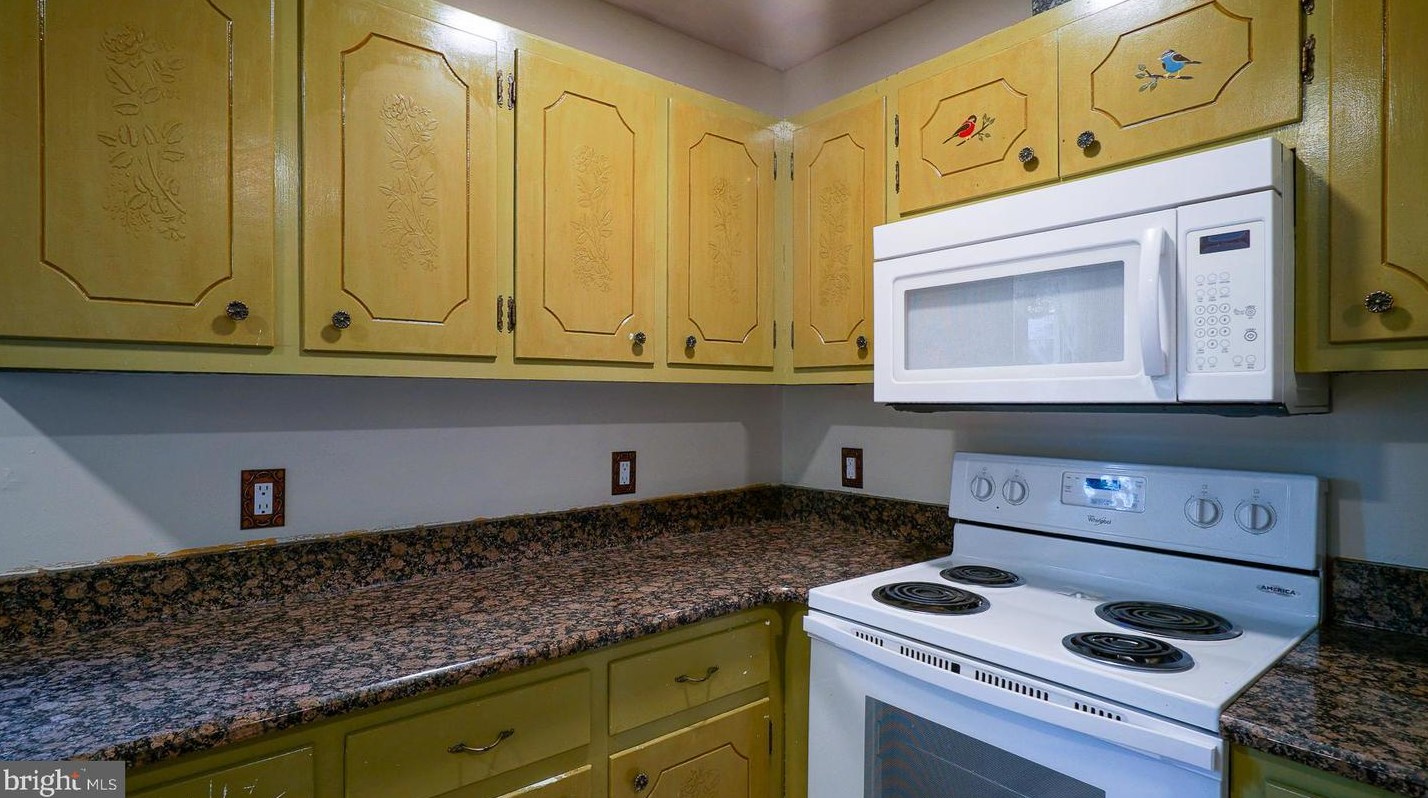 228 Old Mill Rd, Dover DE  19901-6256 exterior