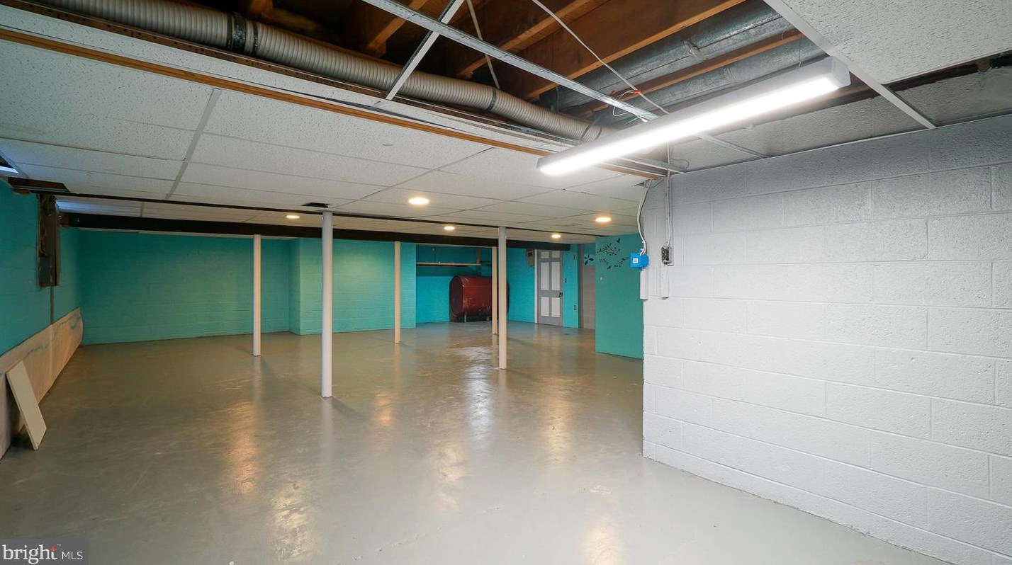 228 Old Mill Rd, Dover DE  19901-6256 exterior