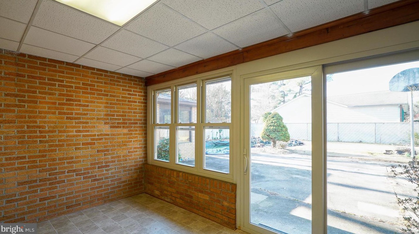 228 Old Mill Rd, Dover DE  19901-6256 exterior