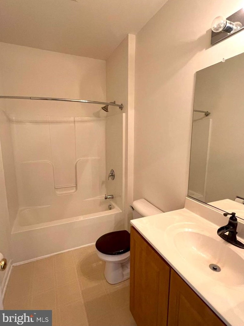 15 Wooten Ct, Dover DE  19904-3863 exterior