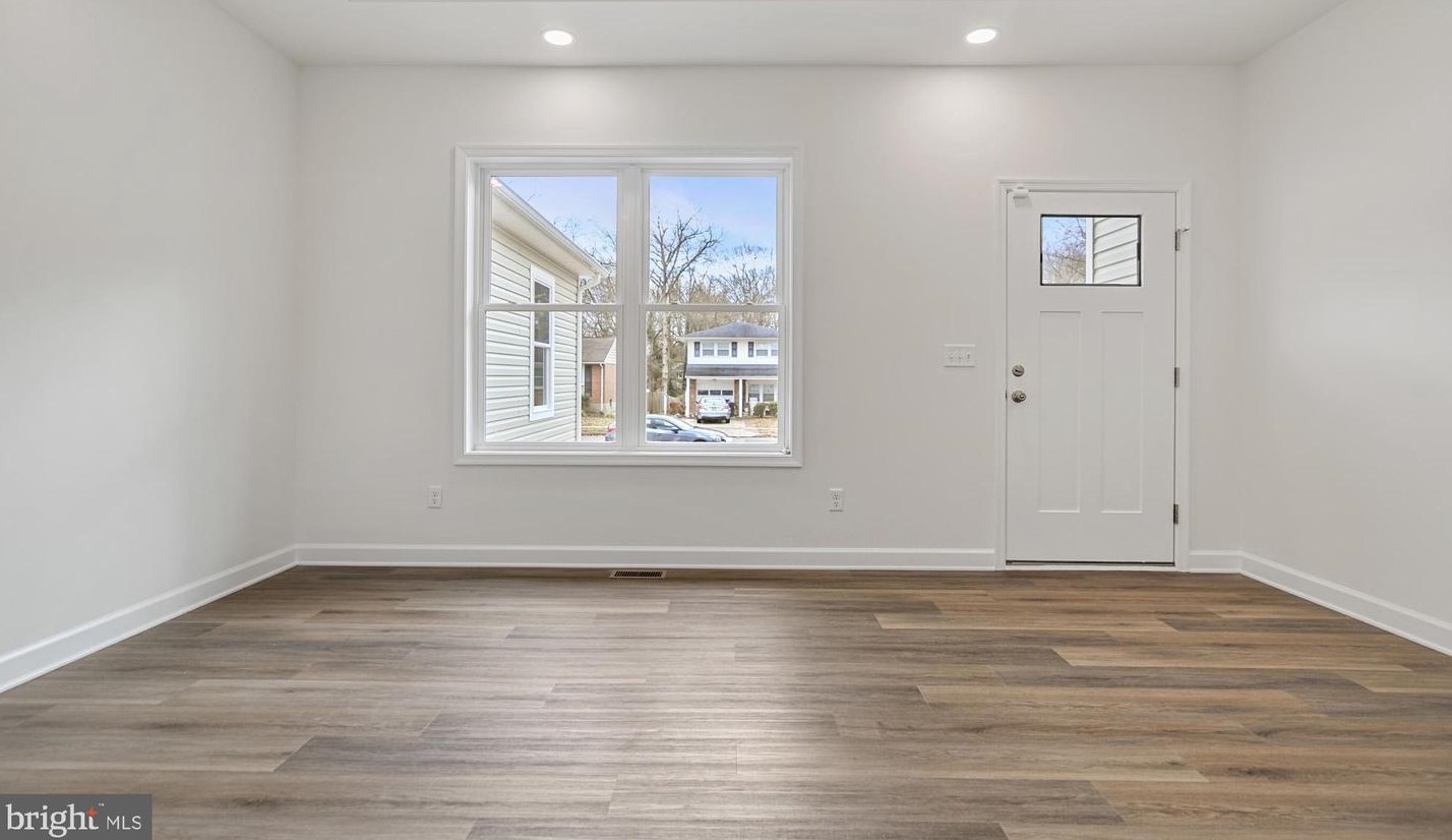 749 Oak Dr, Dover DE  19904-4341 exterior