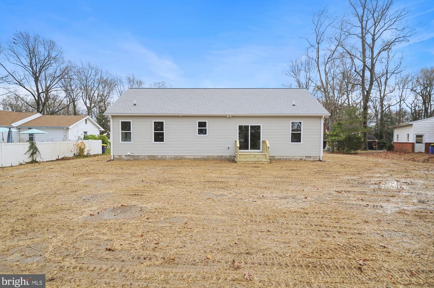 749 Oak Dr, Dover DE  19904-4341 exterior