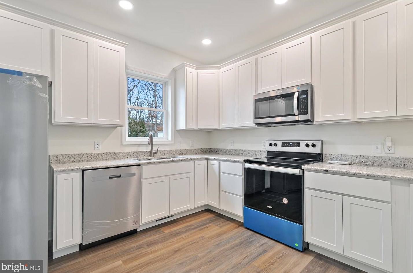 749 Oak Dr, Dover DE  19904-4341 exterior