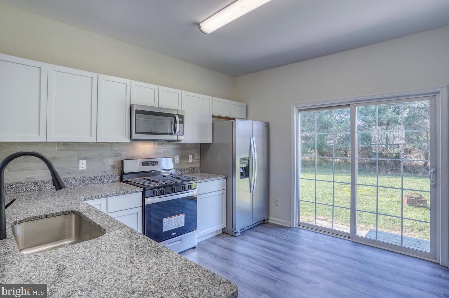 174 Lexington Pl, Dover DE  19901-8827 exterior