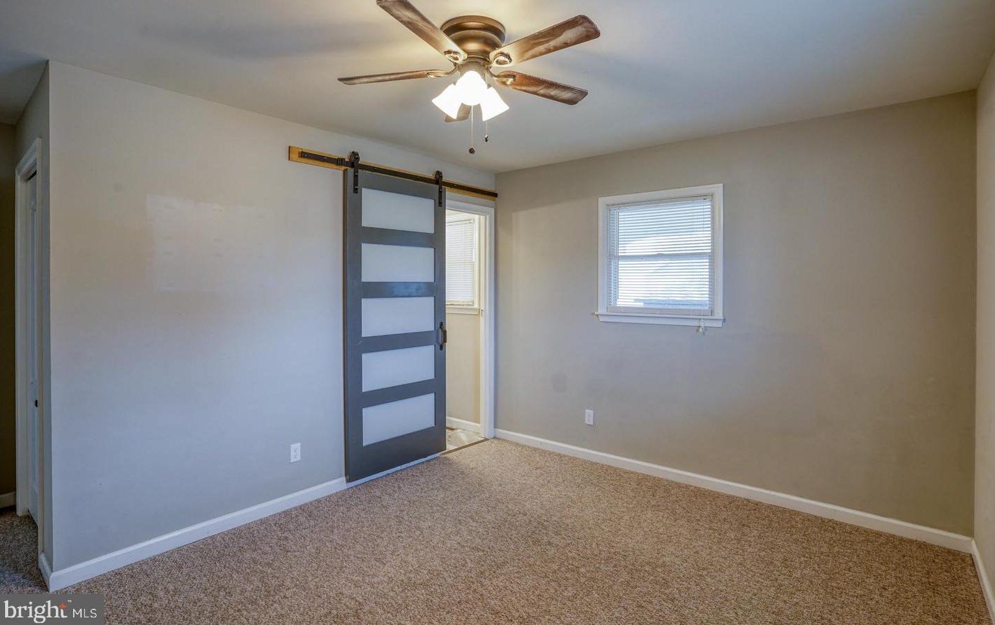 916 Buck Dr, Dover DE  19901-6649 exterior