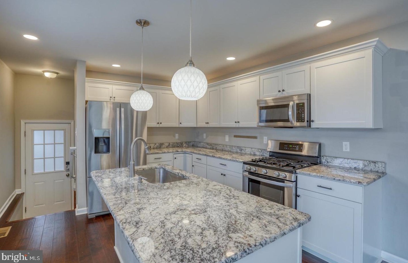 916 Buck Dr, Dover DE  19901-6649 exterior