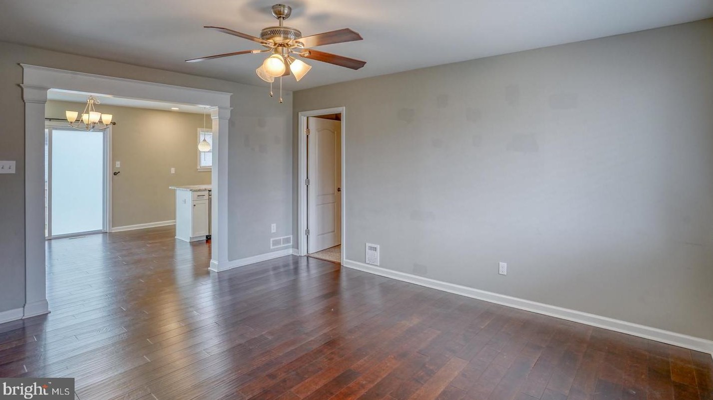 916 Buck Dr, Dover DE  19901-6649 exterior