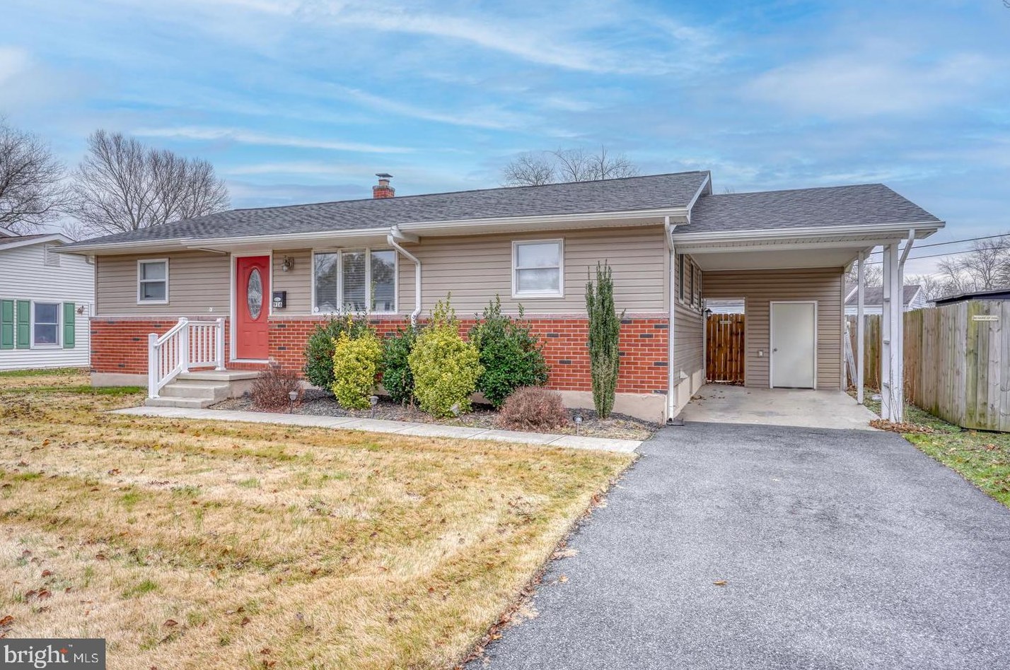 916 Buck Dr, Dover DE  19901-6649 exterior