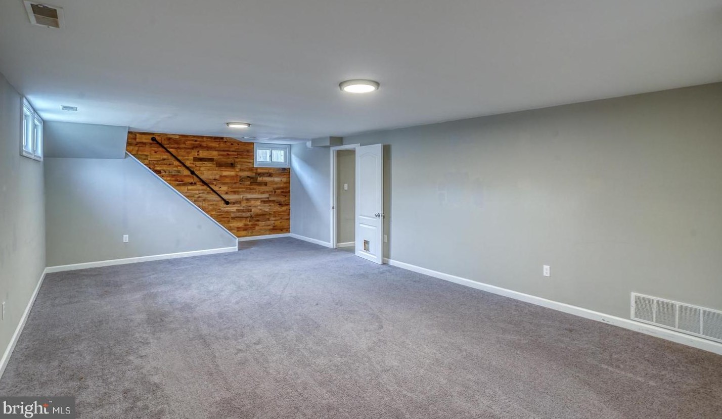 916 Buck Dr, Dover DE  19901-6649 exterior