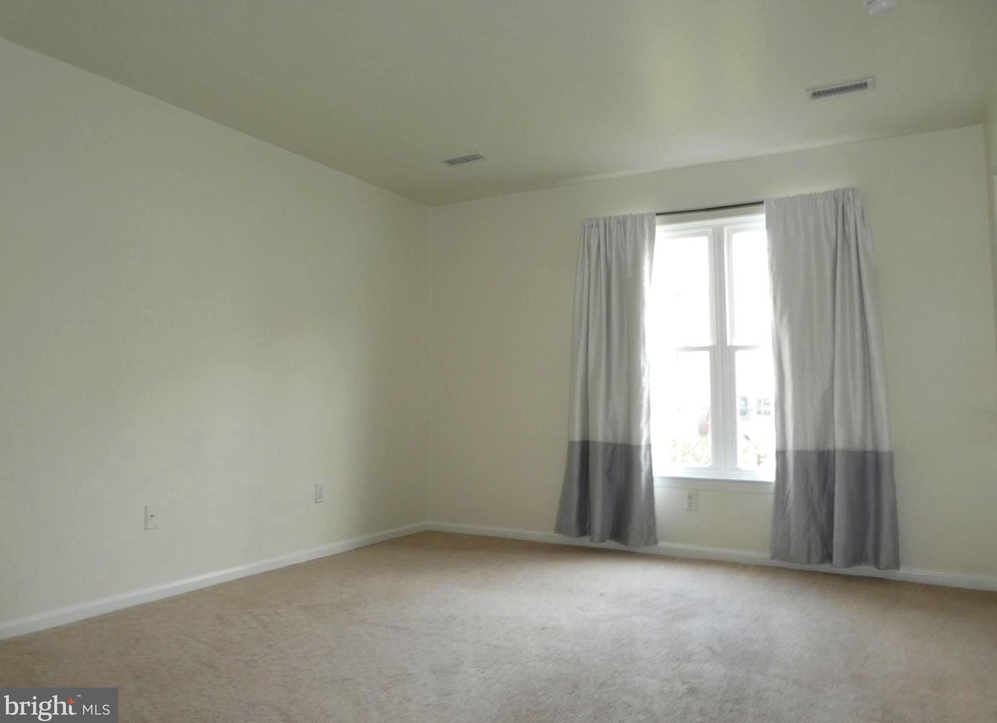 38 Stoney Dr, Dover DE  19904-9734 exterior